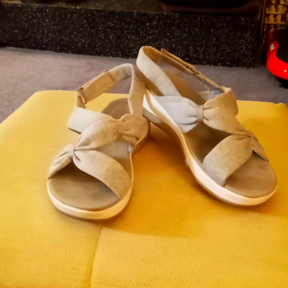 Cloudsteppers by Clarks